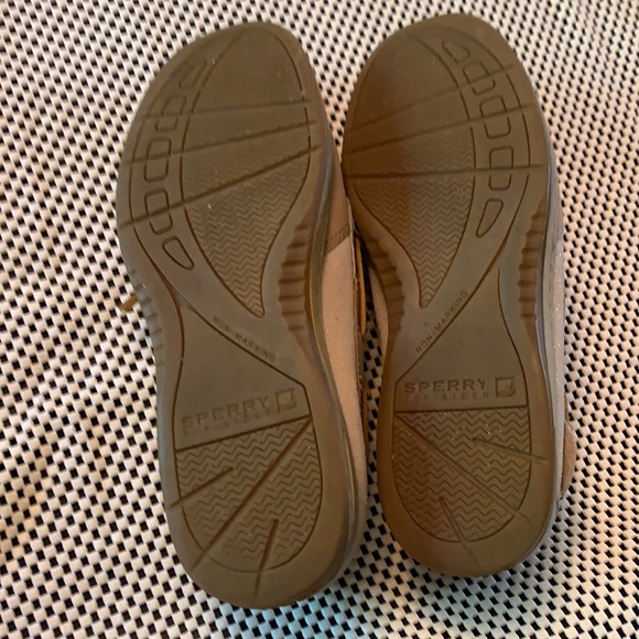 Shoes - Picture 3 of 7